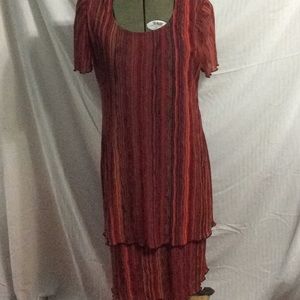 Midi women’s tiered dress size 10, short sleeve.A5